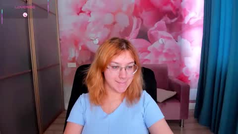 Snapshot of angelinalow chatting on 6, 1, 2026 AngelinaLow online show from 6, 1, 2026