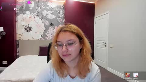 Snapshot of angelinalow chatting on 8, 1, 2026 AngelinaLow online show from 8, 1, 2026