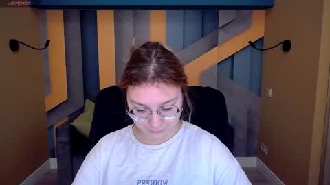 Snapshot of angelinalow chatting on 26, 2, 2026 AngelinaLow online show from 26, 2, 2026