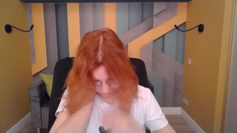 Snapshot of angelinalow chatting on 15, 3, 2026 AngelinaLow online show from 15, 3, 2026