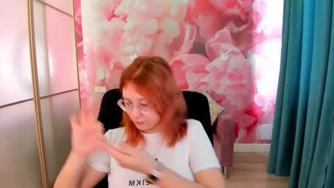 Snapshot of angelinalow chatting on 17, 3, 2026 AngelinaLow online show from 17, 3, 2026