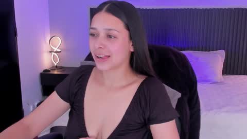 Snapshot of angeline_davies chatting on 5, 12, 2024 angeline_davies online show from 5, 12, 2024