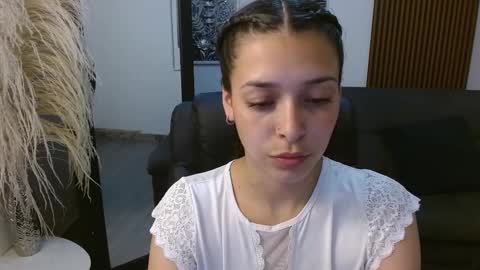 Snapshot of angeline_davies chatting on 3, 3, 2025 angeline_davies online show from 3, 3, 2025