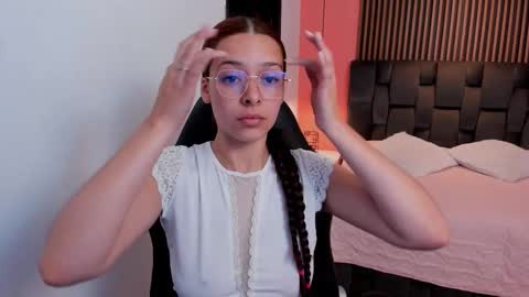 Snapshot of angeline_davies chatting on 14, 1, 2026 angeline_davies online show from 14, 1, 2026