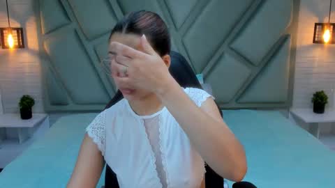 Snapshot of angeline_davies chatting on 11, 3, 2026 angeline_davies online show from 11, 3, 2026