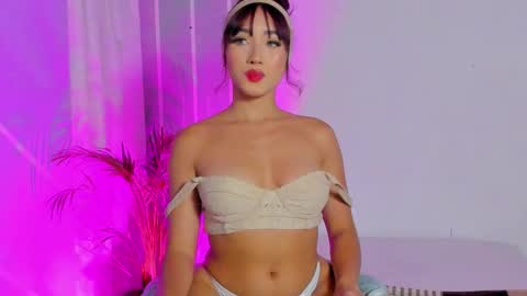 Angelique Murphy online show from 4, 11, 2025