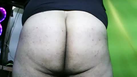 Snapshot of angelking120200 chatting on 20, 10, 2025 Roy online show from 20, 10, 2025