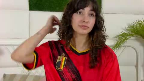 angellacox online show from 17, 6, 2026