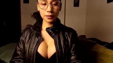  ANGELA ISABELLA  online show from 11, 1, 2026