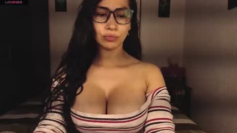  ANGELA ISABELLA  online show from 3, 8, 2026