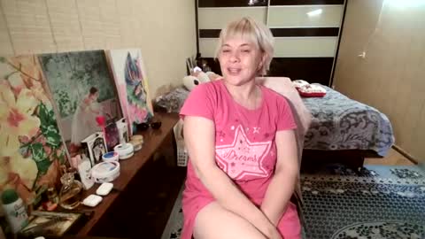 Snapshot of angelleah chatting on 12, 6, 2026 angelleah online show from 12, 6, 2026