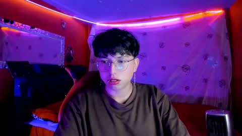 Snapshot of angellonfire chatting on 17, 9, 2025 Angel  online show from 17, 9, 2025