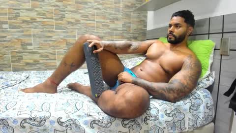 Snapshot of angelo_evans33 chatting on 4, 3, 2025 angelo_evans33 online show from 4, 3, 2025