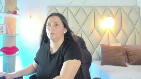 ANGIE online show from 9, 5, 2026