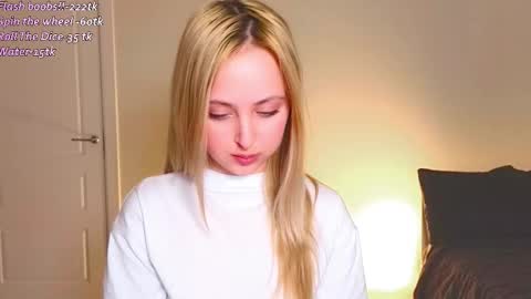  Im Chloe  i do FLASH BOOBS for new fan club online show from 3, 2, 2026