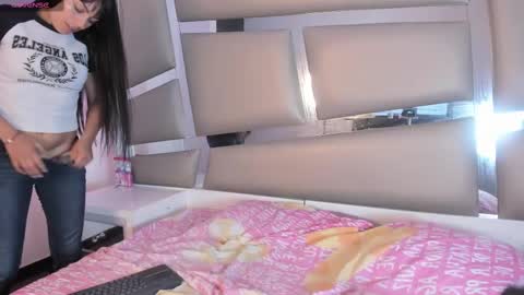 Snapshot of angely_js chatting on 6, 2, 2025 angely_js online show from 6, 2, 2025