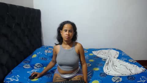 Snapshot of angelys_02 chatting on 20, 9, 2025 Angie online show from 20, 9, 2025