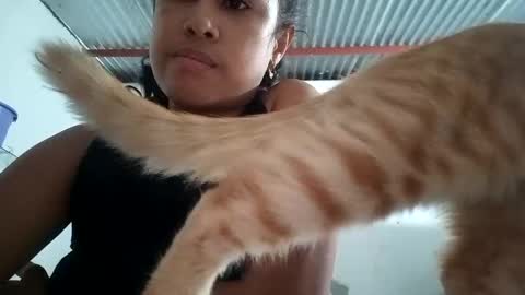 Snapshot of angelys_02 chatting on 9, 11, 2025 Angie online show from 9, 11, 2025