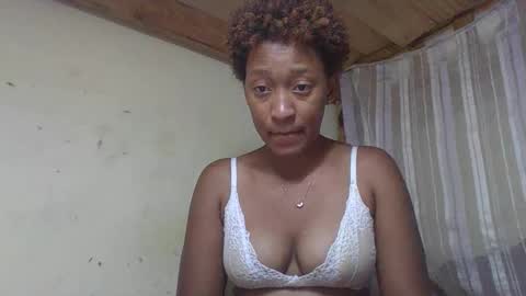 Snapshot of angevannessa chatting on 10, 10, 2025 ange online show from 10, 10, 2025