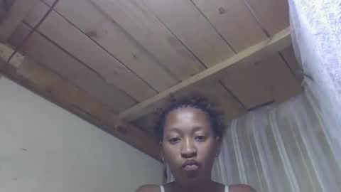 Snapshot of angevannessa chatting on 12, 10, 2025 ange online show from 12, 10, 2025