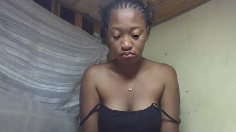 Snapshot of angevannessa chatting on 14, 10, 2025 ange online show from 14, 10, 2025