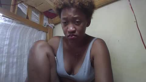 Snapshot of angevannessa chatting on 25, 10, 2025 ange online show from 25, 10, 2025