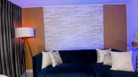 angie_smith_x online show from 23, 7, 2026