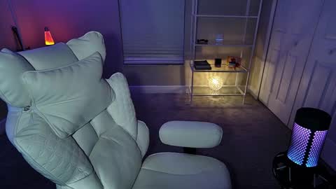 Angie Fae online show from 21, 4, 2026