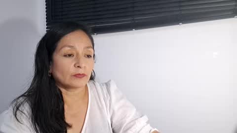 Angie online show from 26, 2, 2025