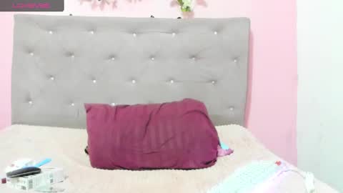 aniaross18 online show from 27, 2, 2025