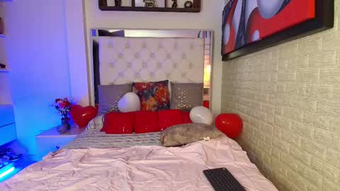 Snapshot of anielli69 chatting on 15, 2, 2025 laura  online show from 15, 2, 2025
