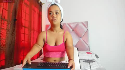 Snapshot of anierey chatting on 23, 9, 2025 anierey online show from 23, 9, 2025