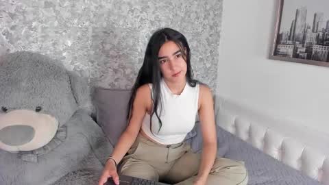 anika_h online show from 8, 4, 2026