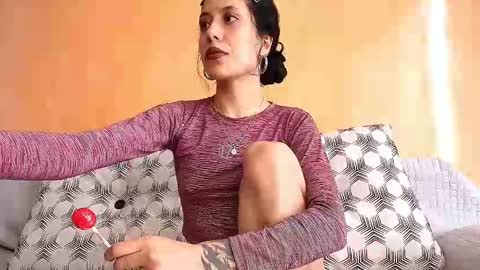 Anika And Lowen Your Thumbs Up Are Super Important For Us  online show from 17, 11, 2025