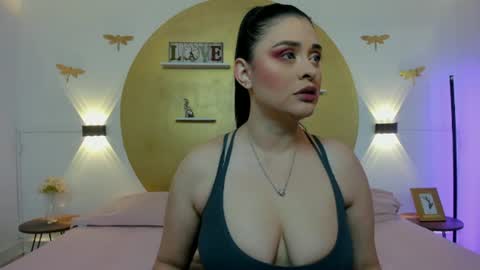 Snapshot of anikaromanof chatting on 10, 6, 2026 Anika Romano online show from 10, 6, 2026
