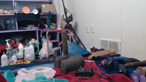 Snapshot of animergamergirl chatting on 5, 11, 2025 Twitter at animegamergrl. No vids for sale on Chaturbate. online show from 5, 11, 2025