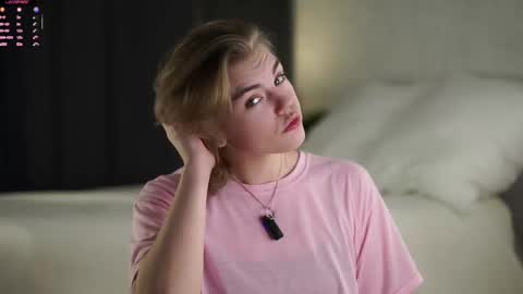 Snapshot of anishavivo chatting on 16, 12, 2025 AnishaVivo online show from 16, 12, 2025