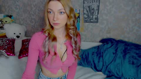 anita_moon_ online show from 5, 1, 2025