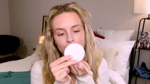 Anita online show from 29, 10, 2025