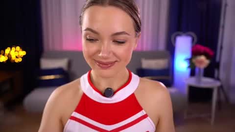 Im Anita thumb up me please its important online show from 18, 6, 2026
