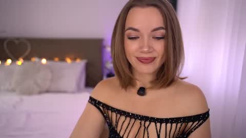 Im Anita thumb up me please its important online show from 23, 7, 2026