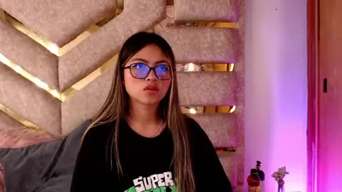 Snapshot of anittarouse chatting on 10, 6, 2026 Anitta Rouse online show from 10, 6, 2026
