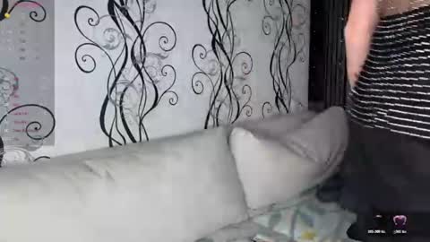 anjalin_sososok online show from 30, 6, 2026