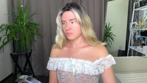 anjalin_sososok online show from 22, 7, 2026
