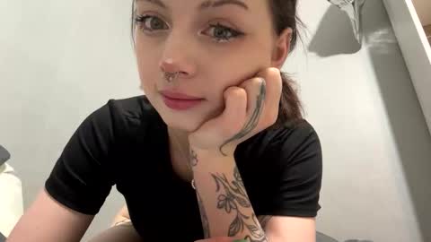 Snapshot of anmixhot chatting on 24, 10, 2025 AnmiXHot online show from 24, 10, 2025