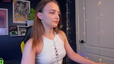 Snapshot of ann_perry chatting on 12, 10, 2025 Ann online show from 12, 10, 2025