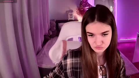 Snapshot of ann_woood chatting on 4, 3, 2026 ann_woood online show from 4, 3, 2026