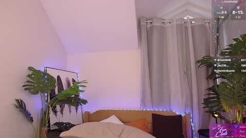 Snapshot of anna_bones chatting on 11, 12, 2024 Anna online show from 11, 12, 2024