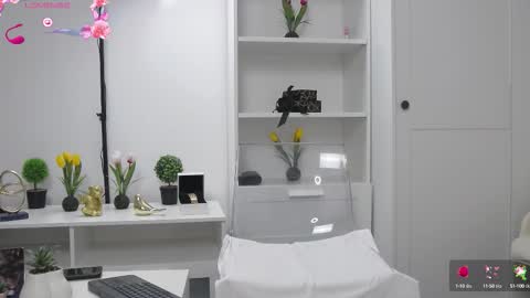 Anna online show from 4, 10, 2025