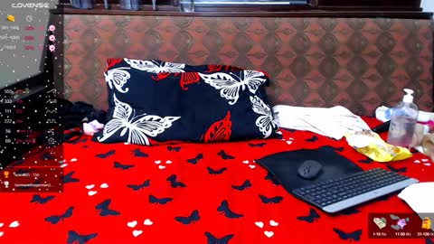 Snapshot of anna_lwice chatting on 8, 9, 2025 Ana   online show from 8, 9, 2025